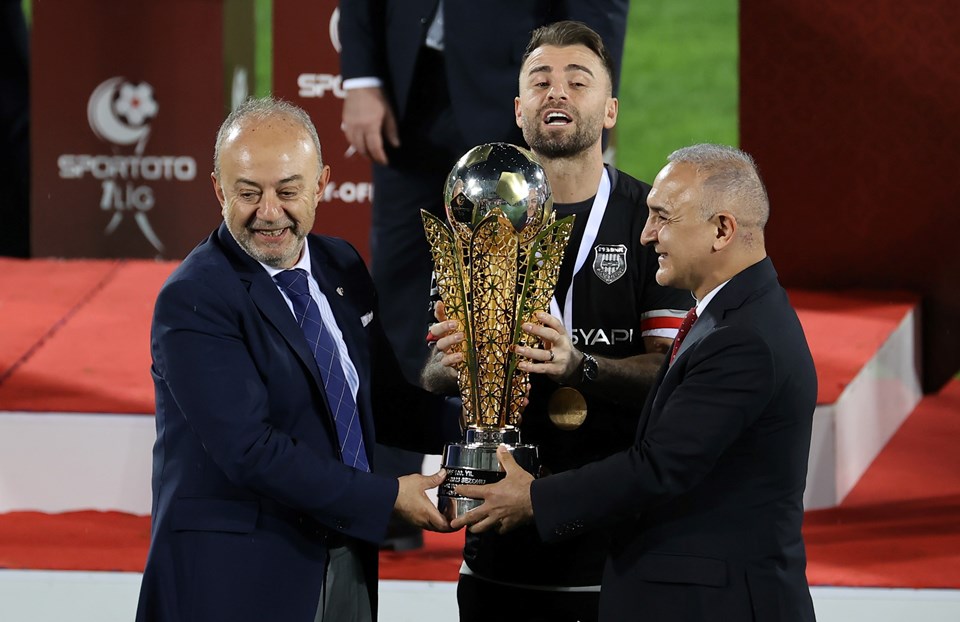 SON DAKİKA: Pendikspor, Bodrumspor'u yenerek Süper Lig'e yükseldi - 3