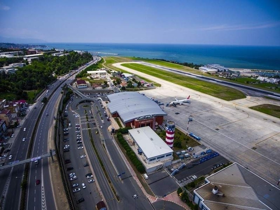 Türkiye'de deniz dolgusu üzerine 3. havalimanı Trabzon'a yapılacak - 1