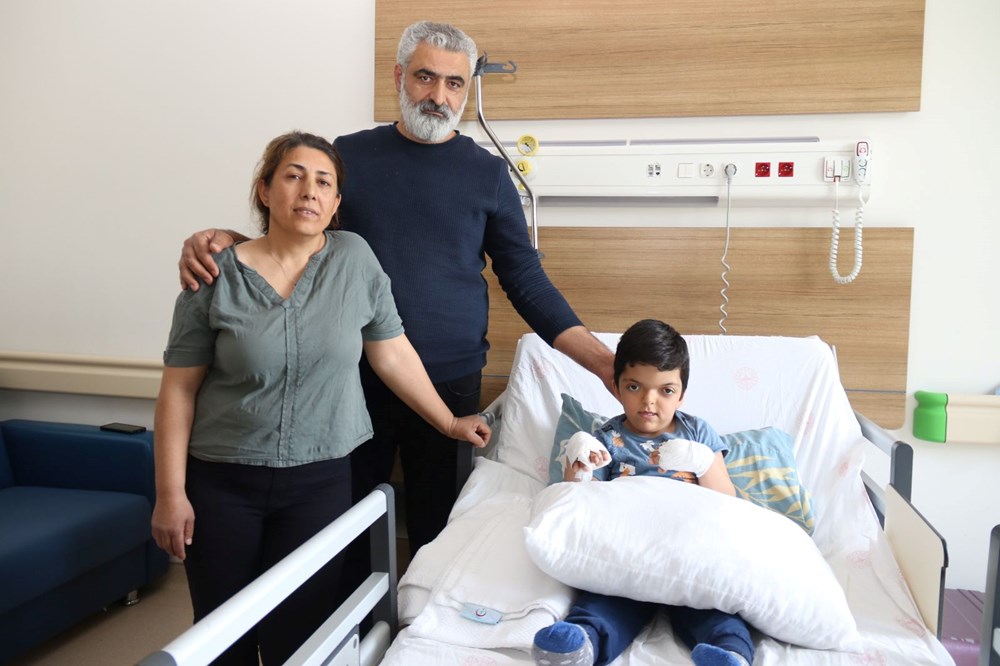 Doktorların bile ismini yeni duyduğu hastalık: 4 yaşındaki Umut'ın 10 parmağı açıldı - 5