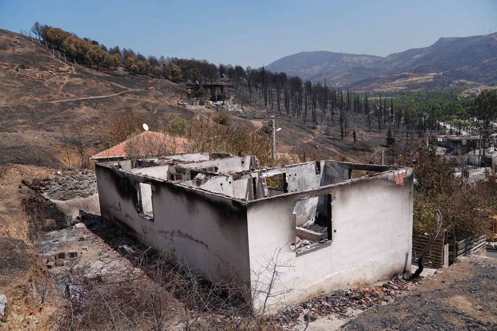 Aynı acıyı 3. kez yaşadı! Çorum'da 2 kez evi yandı, İzmir yangınında yine evsiz kaldı - 6