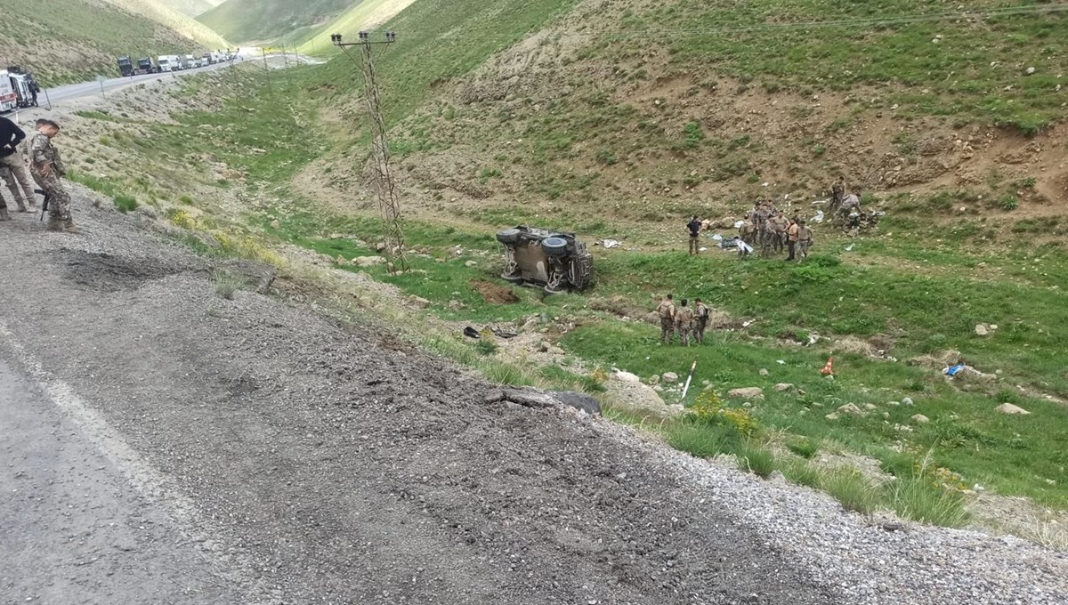 Van'da polis aracı kaza yaptı: 2 yaralı