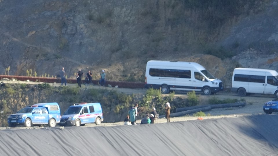 Defne yaprağı toplamak için gittiği ormanda kaybolan kadın bulundu - 1