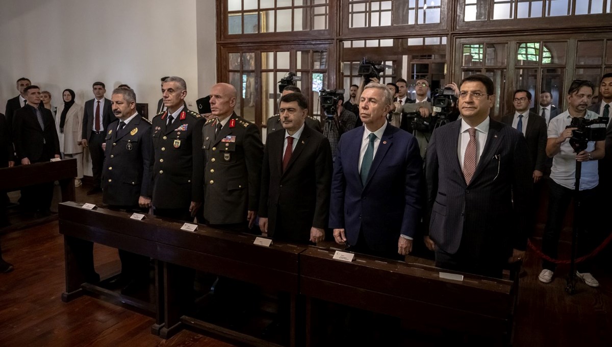 Ankara'nın başkent oluşunun 101. yıl dönümü: Birinci Meclis'te törenle kutlandı Ankara'nın başkent oluşunun 101. yıl dönümü: Birinci Meclis'te törenle kutlandı