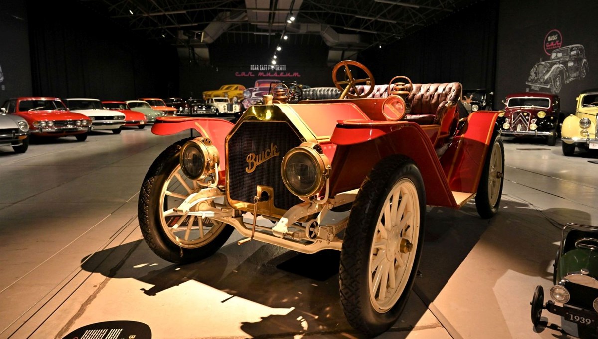 Kıbrıs Araba Müzesi'nde otomobil tarihine yolculuk