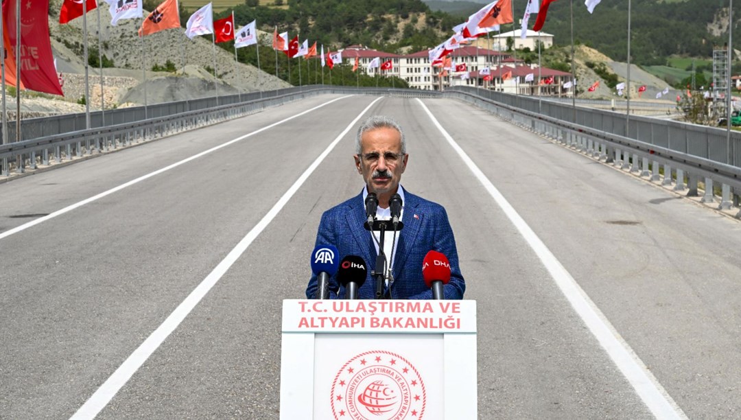 15 dakikalık yol 4 dakikaya düştü... Bakan Uraloğlu açılışını yaptı