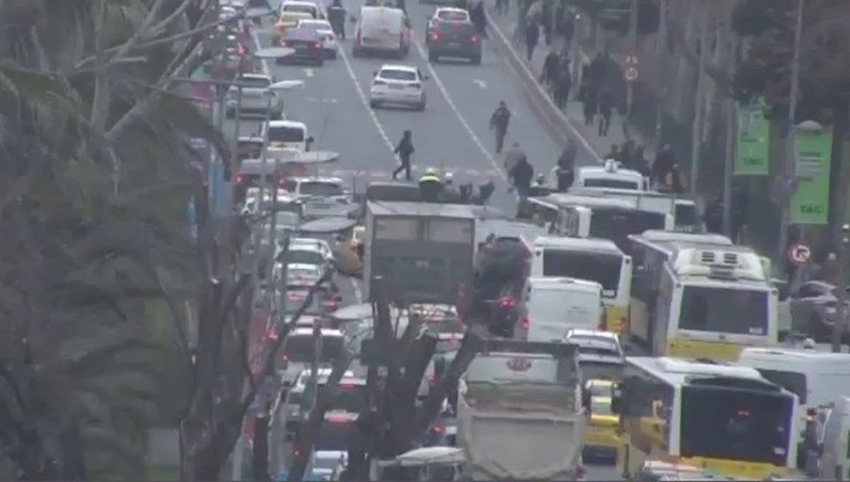 Vatan Caddesi'nde şüpheli çanta paniği