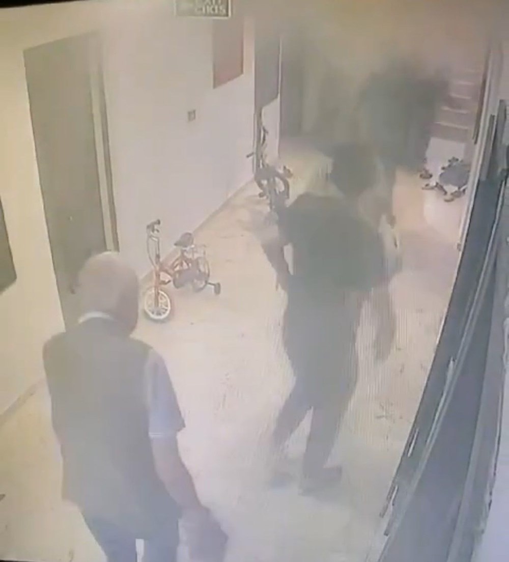 İlaçlanan ev bomba gibi patladı - 5