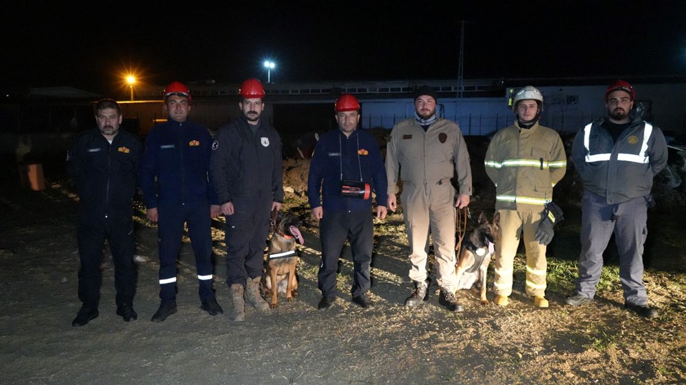 Gecenin ayazında zorlu tatbikat: "Hassas burunlar" doğal afetlere hazırlanıyor - 10