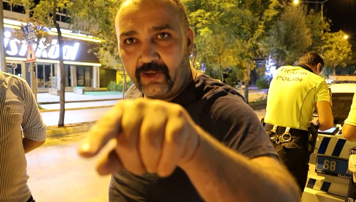14 yaşında minibüs kullanırken polise yakalandı: Babasının sözleri şoke etti 14 yaşında minibüs kullanırken polise yakalandı: Babasının sözleri şoke etti