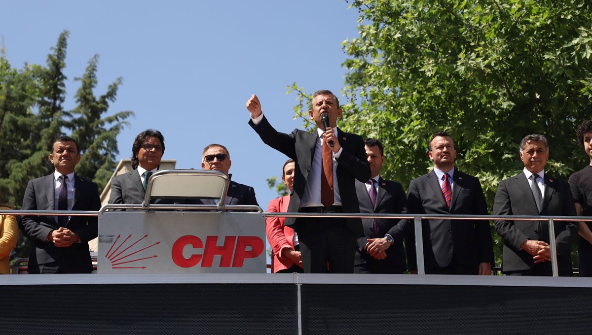 Özgür Özel: Müzakere de mücadele de ederiz Özgür Özel: Müzakere de mücadele de ederiz