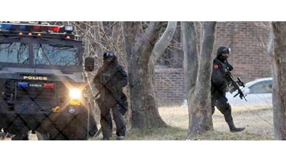 Polis zoruyla ilaç içirdiler