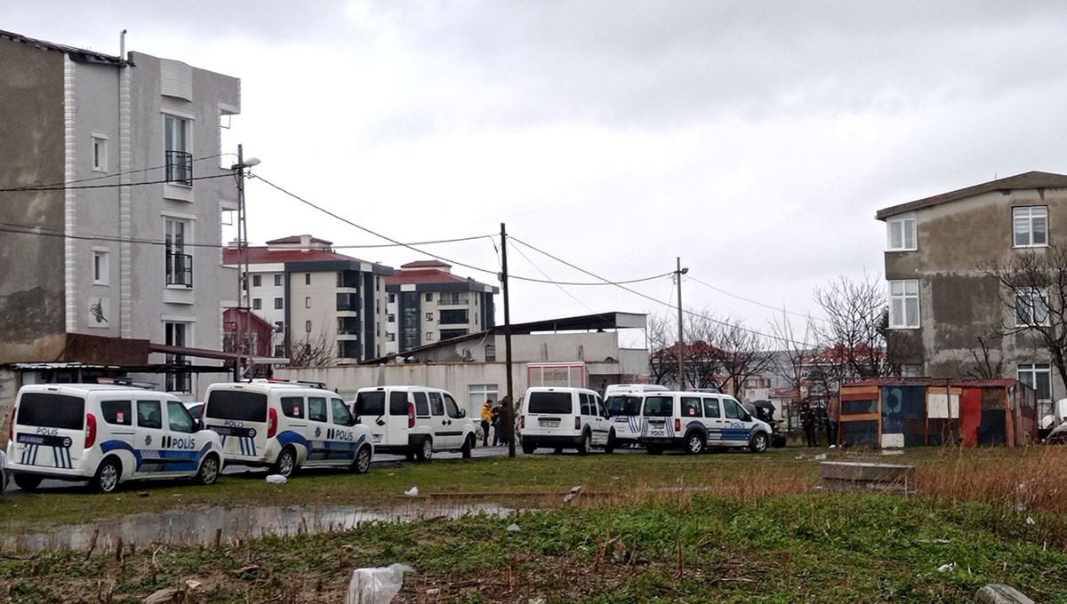 Silivri'de kardeşi ve yengesini öldüren kişi polise teslim oldu