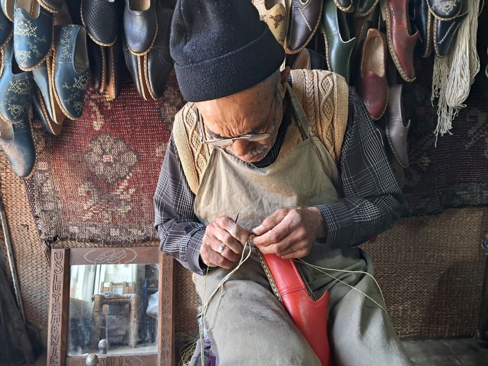 40 yıldır 4 metrekarelik dükkanda çalışıyor: Mesleği babasından öğrendi 73 Lv6jdaLTLkm9OcpyaWaWfw