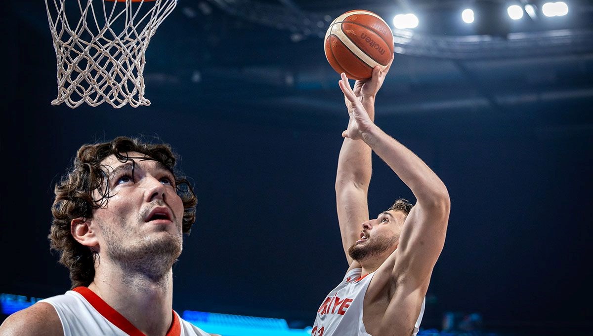 EuroBasket Türkiye - Sırbistan basketbol maçı için nefesler tutuldu! Türkiye - Sırbistan basket maçı saat kaçta, hangi kanalda?