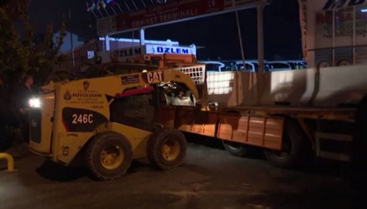 Aksaray Otogarı kaldırılıyor mu? İBB ekipleri ve firma çalışanları arasında gerginlik Aksaray Otogarı kaldırılıyor mu? İBB ekipleri ve firma çalışanları arasında gerginlik