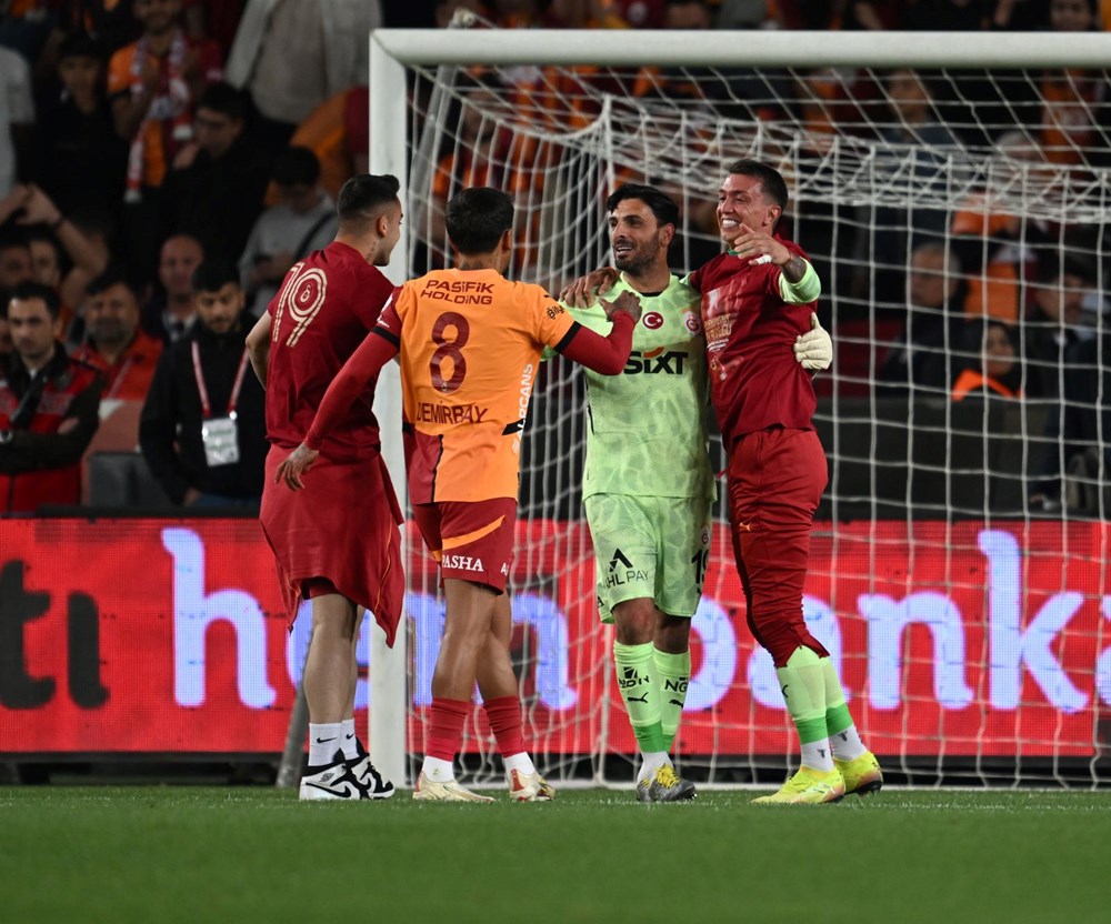 3-0'la Türkiye Kupası'na uzanan Galatasaray'a övgü üstüne övgü: