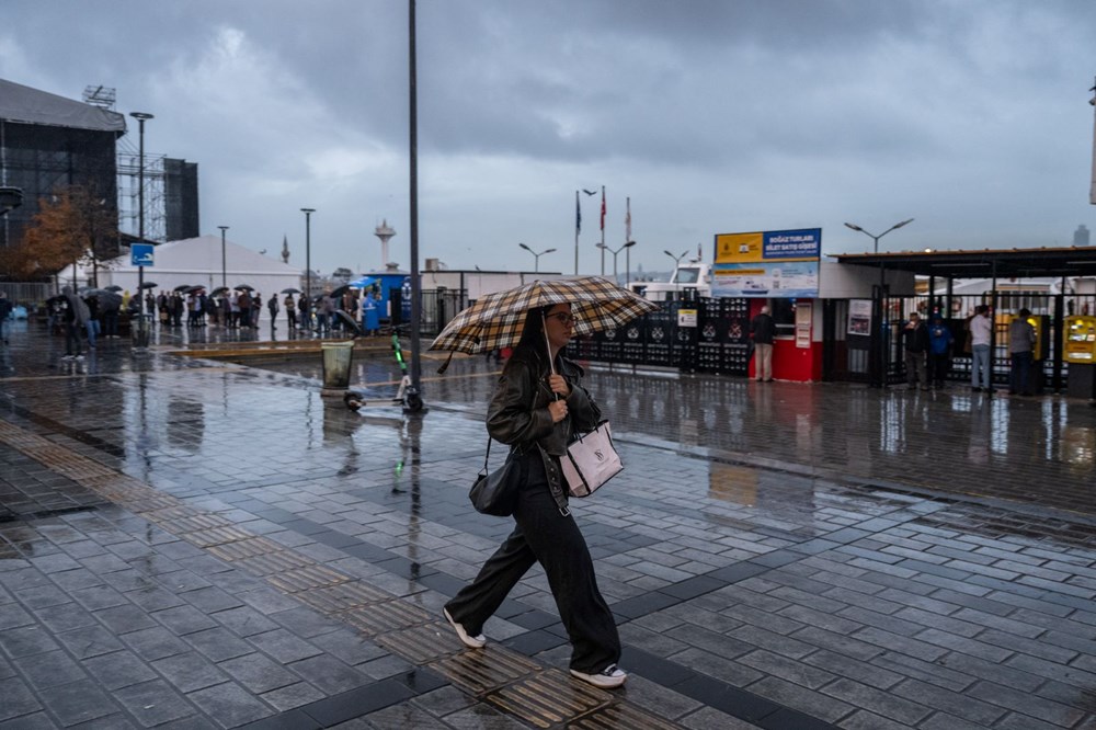 Valilik, AKOM ve Meteoroloji'den kuvvetli yağış uyarısı: 17 il için sarı kod 3 Valilik, AKOM ve Meteoroloji'den kuvvetli yağış uyarısı: 17 il için sarı kod - 2