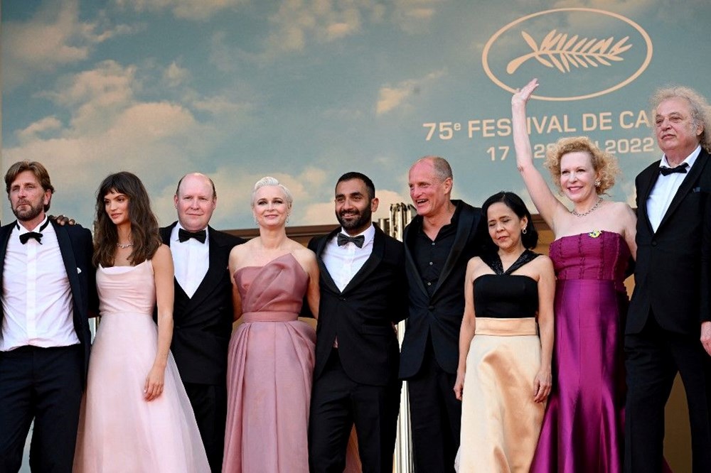 Cannes ödüllü Hüzün Üçgeni filminin başrol oyuncusu Charlbi Dean hayatını kaybetti - 9