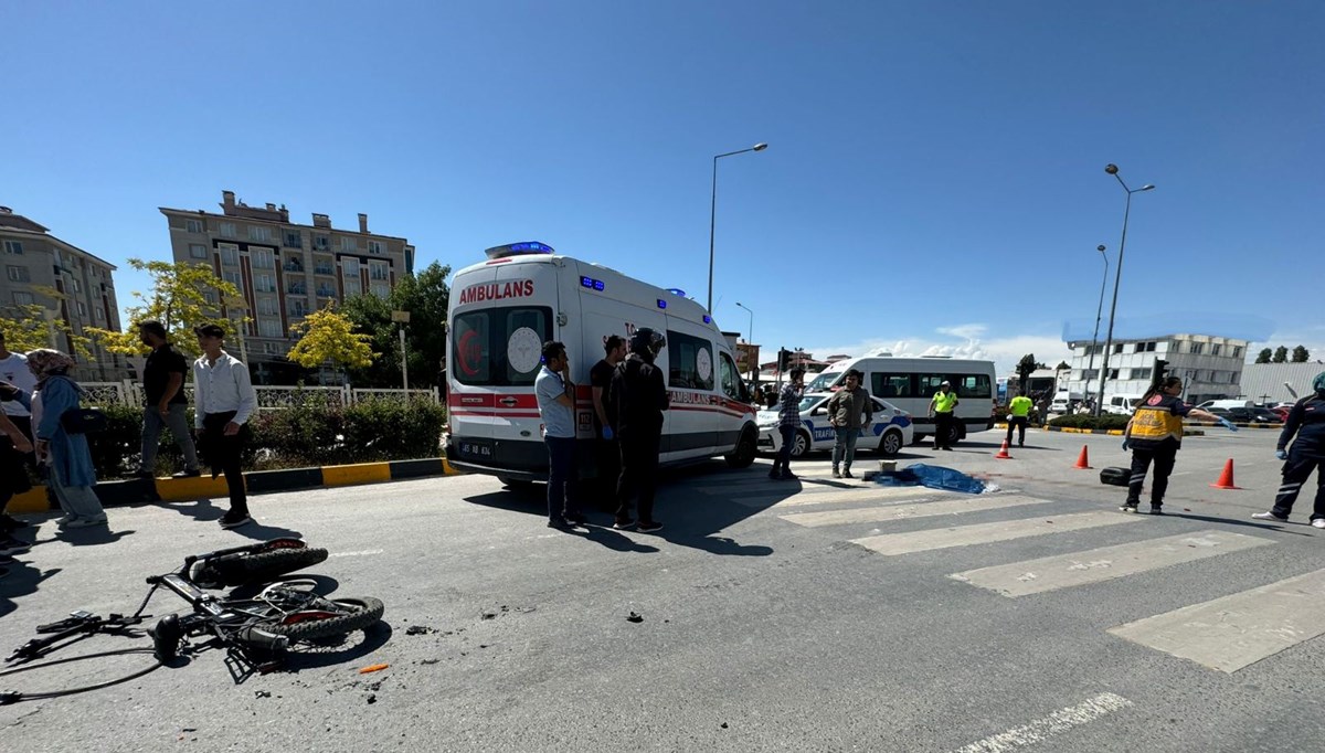 Beton mikserinin çarptığı bisikletli hayatını kaybetti