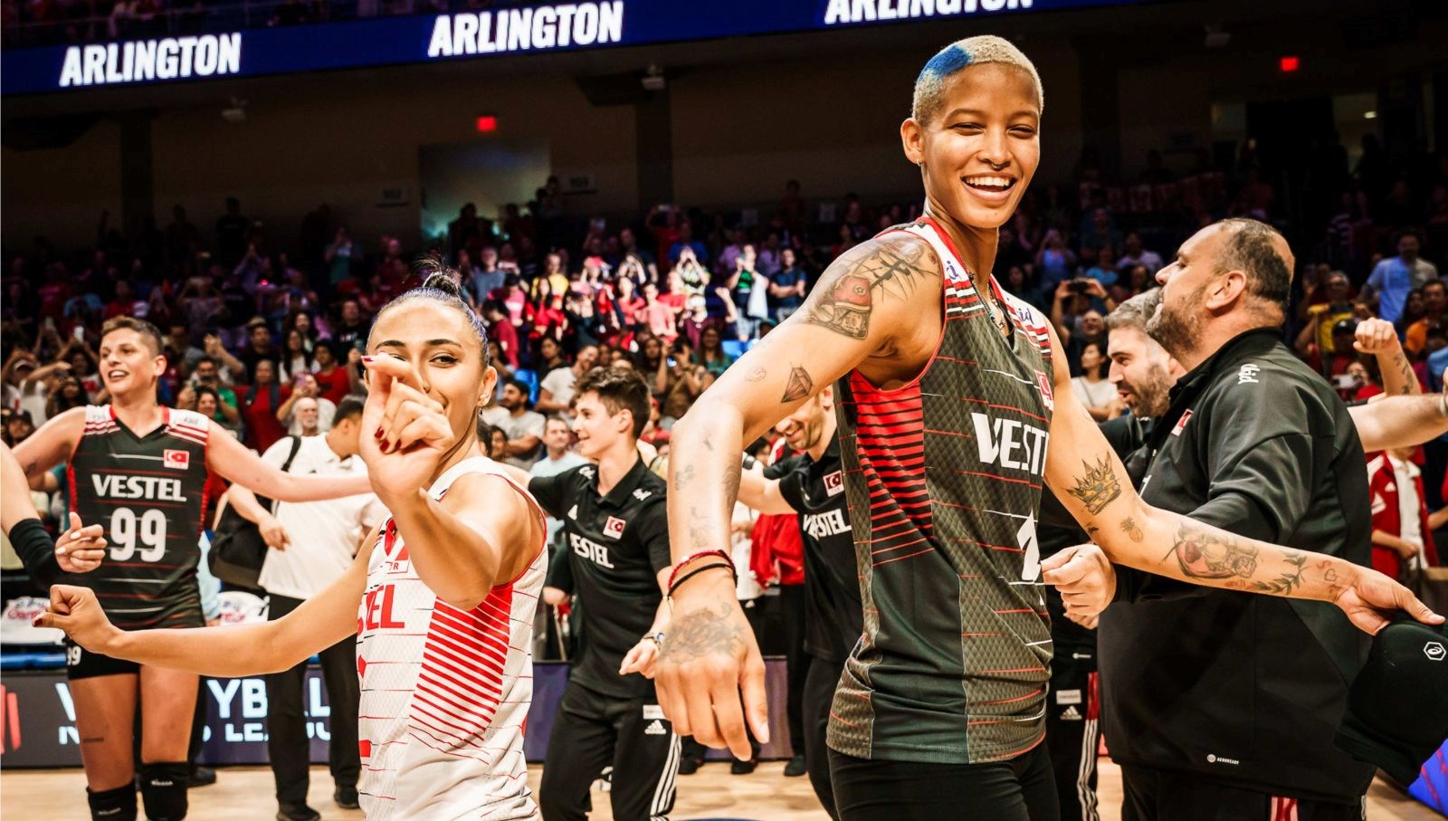 Filenin Sultanları'ndan Erik Dalı ile kutlama