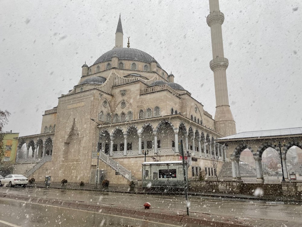 Birçok ilde eğitime kar nedeniyle bir gün ara verildi (Okullar bugün tatil mi?) - 32