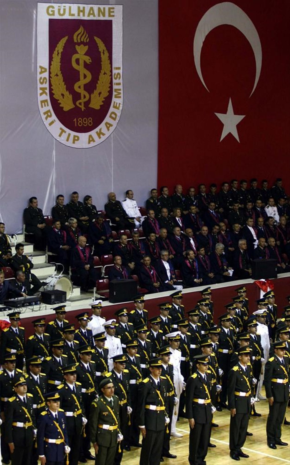 Kılıçlar altında evlilik teklifi - 1