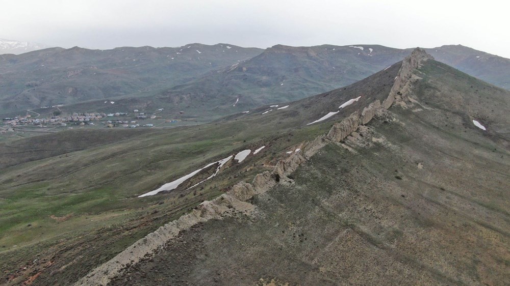 This is Sivas, not China! It's called the 'Natural Great Wall of China' - 9