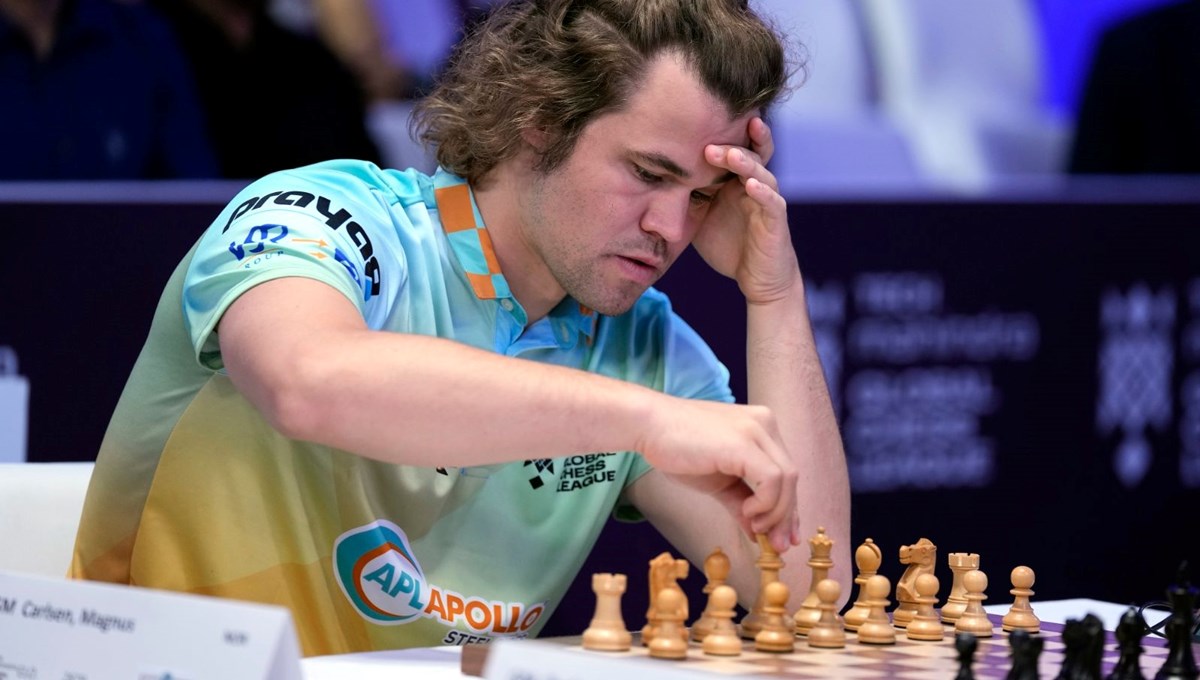 Carlsen “dünyayla” berabere kaldı
