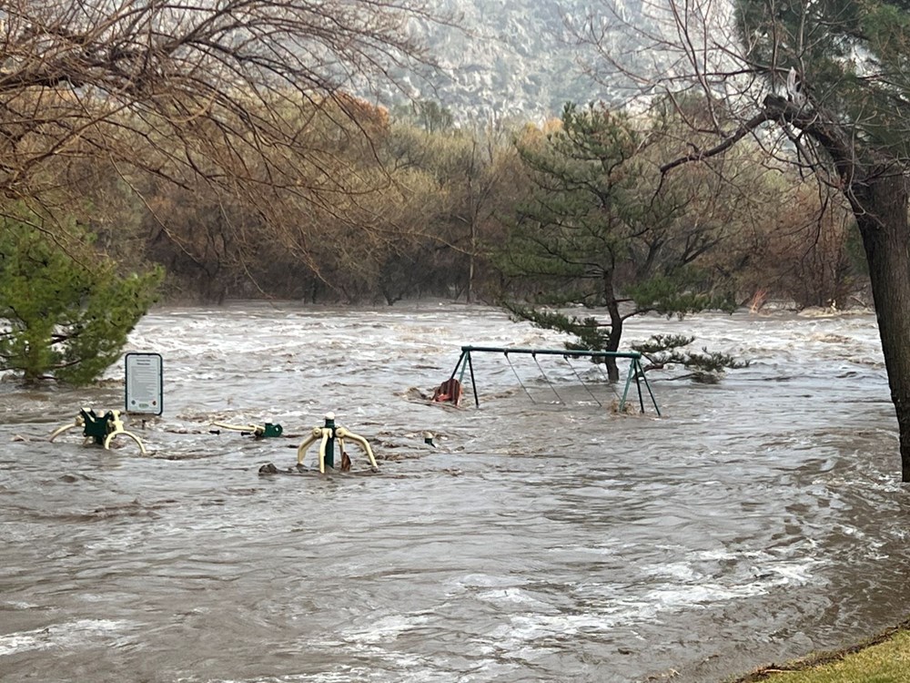 California'da sel: 14 kişi hayatını kaybetti - 2