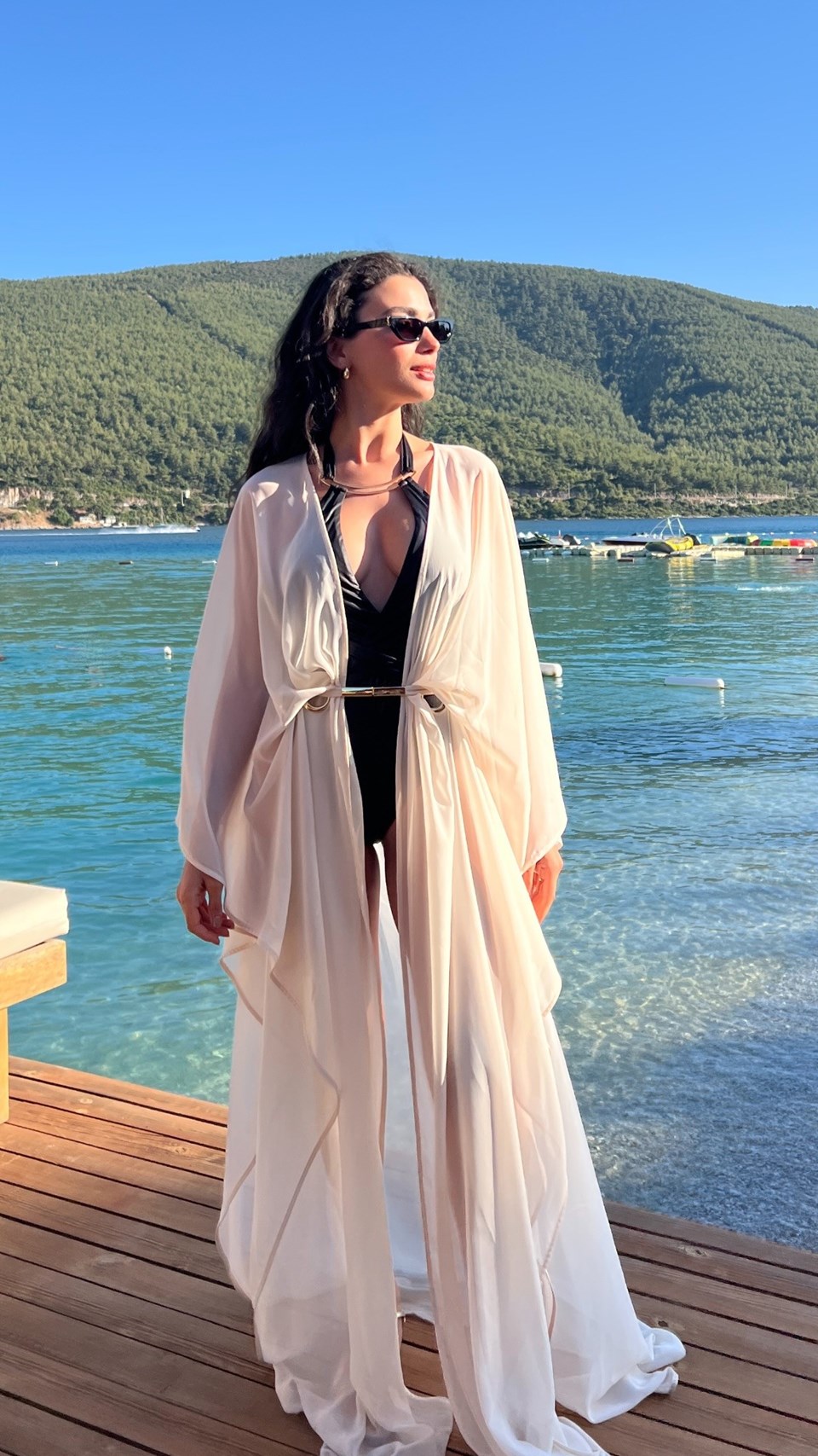 Özge Yağız'dan tatil pozu - 1