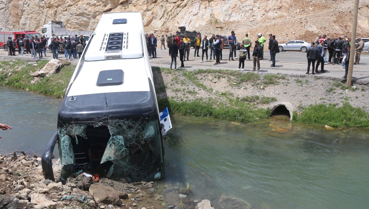 Bitlis’te yolcu otobüsü dereye uçtu: 7 yaralı