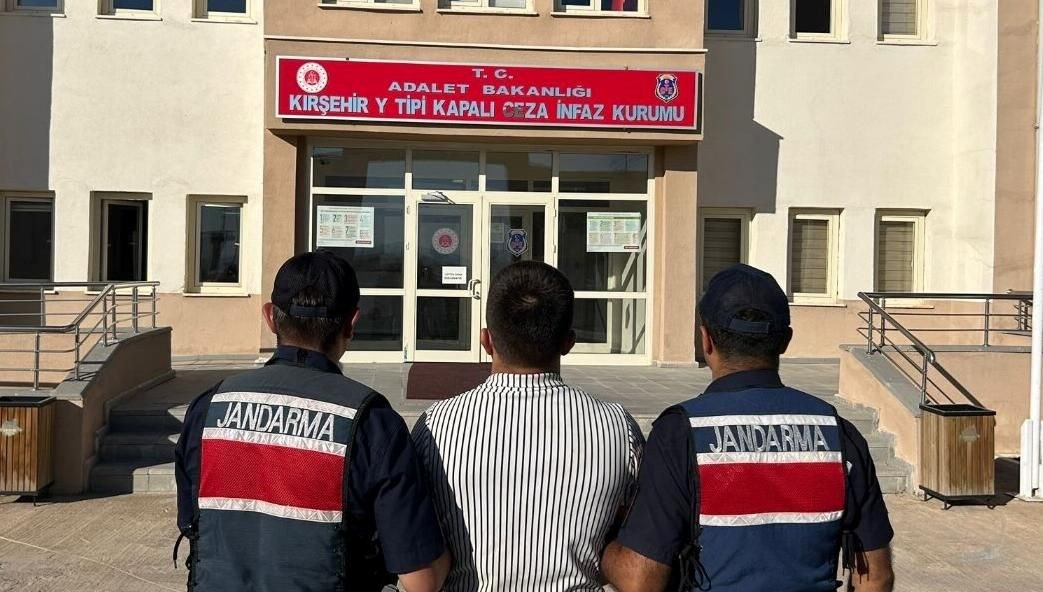 Cezaevinden firar eden 2 hükümlü yakalandı