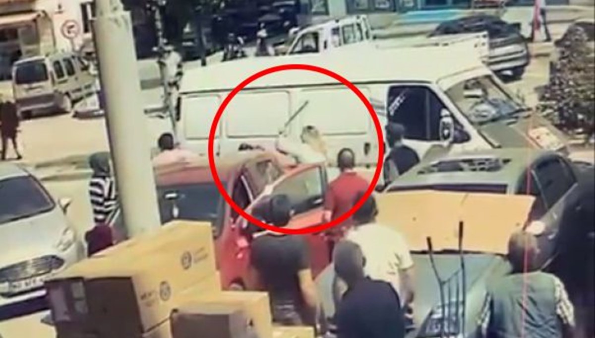 Sopalı ve biber gazlı park yeri kavgası Sopalı ve biber gazlı park yeri kavgası