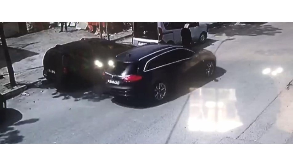Küçükçekmece Başsavcılığı, lüks ciple çocuk kaçırma iddiasının kapkaç olayı olduğunu açıkladı