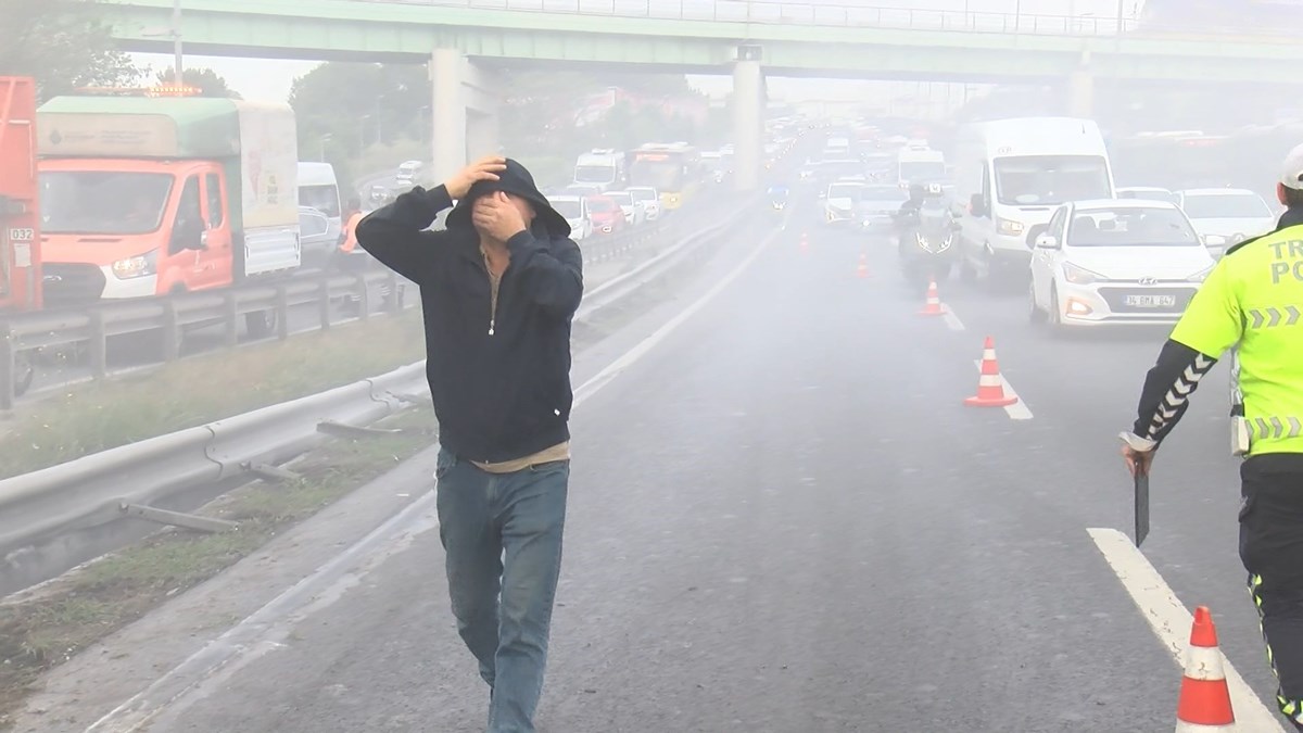 Etrafa saçılan toz alçı, vatandaşlara zor anlar yaşattı