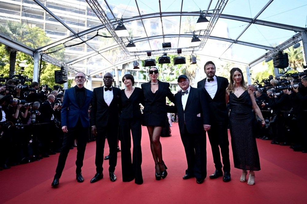 2022 Cannes Film Festivali başladı: Kırmızı halı şıklığı - 36