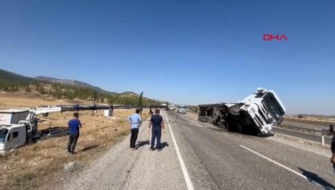 Gaziantep'te TIR devrildi: 1 yaralı