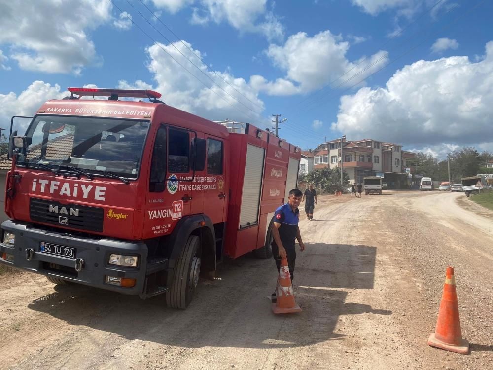 Doğalgaz çalışması sırasında patlama: 1 işçi yaralı - 4