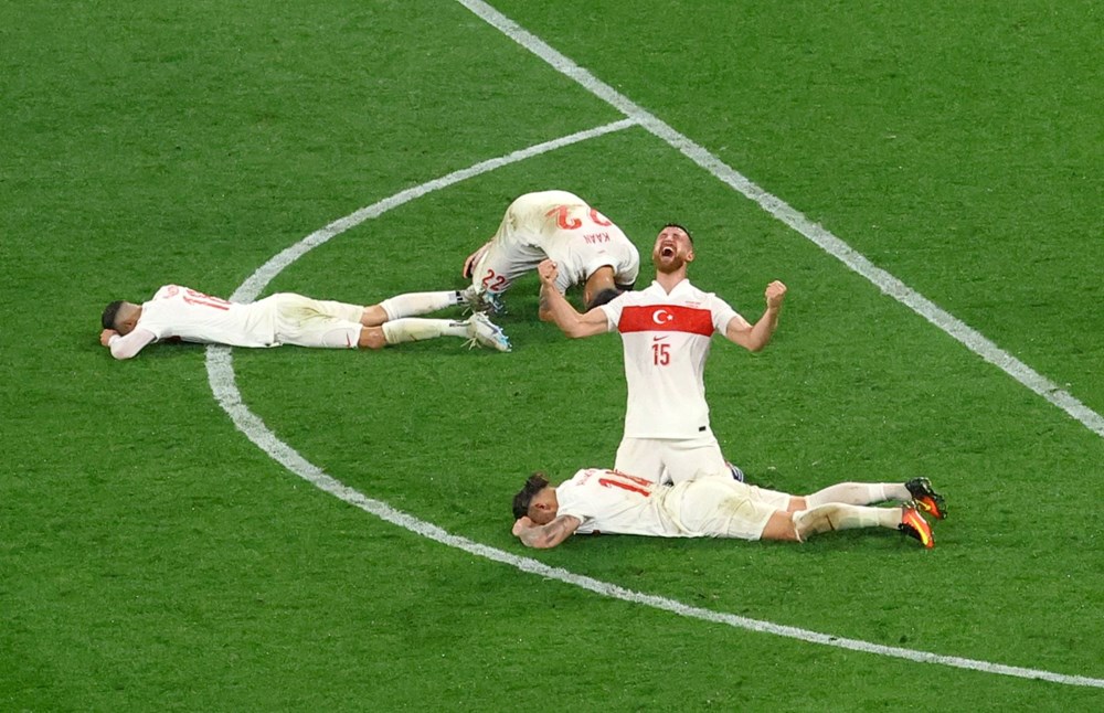 Millilerin zaferi dünya basınında: Mucize kurtarış Avusturya'yı durdurdu! - 8