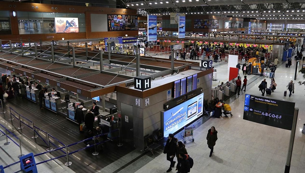 Sabiha Gökçen Havalimanı'nda check-in arızası Sabiha Gökçen Havalimanı'nda check-in arızası