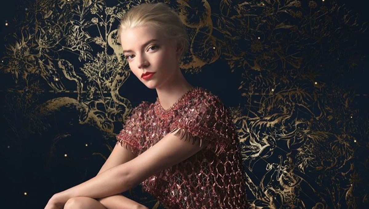 Anya Taylor-Joy Dior'un Noel kampanyasında