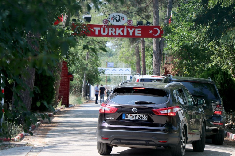Gurbetçilerin dönüş çilesi: Sınırda uzun kuyruk - 7