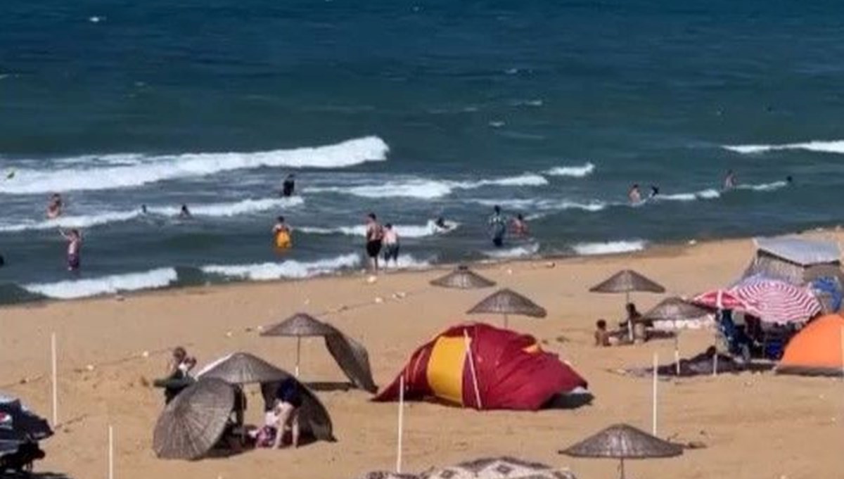 Sarıyer’de can pazarı: İki arkadaş boğulma tehlikesi geçirdi Sarıyer’de can pazarı: İki arkadaş boğulma tehlikesi geçirdi