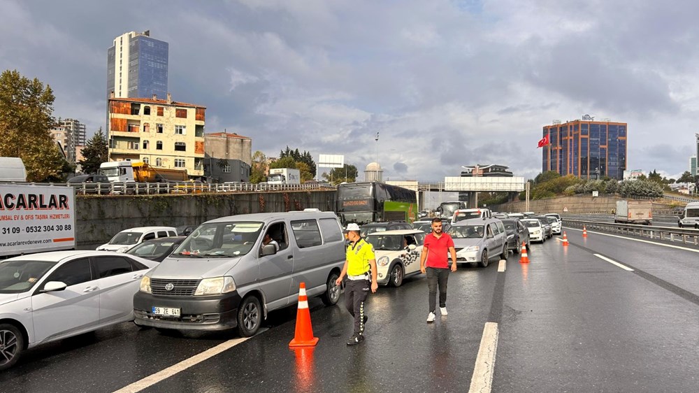 TEM'de 8 araç birbirine girdi: 2 ölü, 4 yaralı - 3