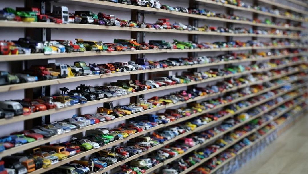 5 milyon TL'lik minyatür aşkı: 13 bin araba biriktirdi