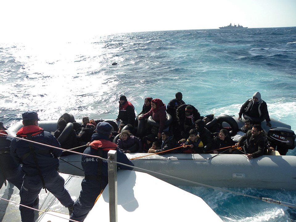 Yunanistan ölüme terk etti, Türk Sahil Güvenliği kurtardı - 1