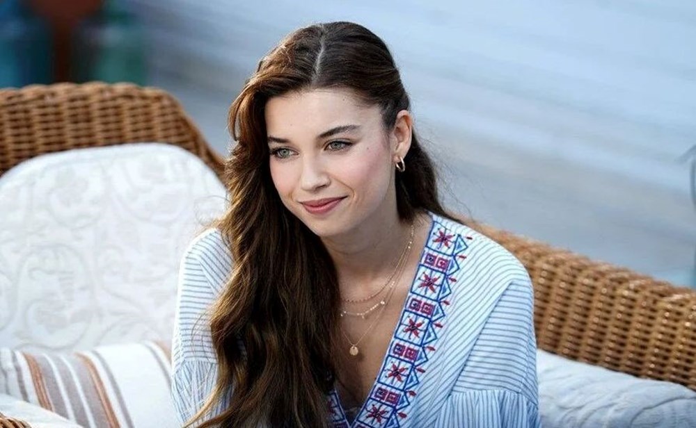 Yalı Çapkını’nın Seyran’ı Afra Saraçoğlu kapak yıldızı oldu - 5