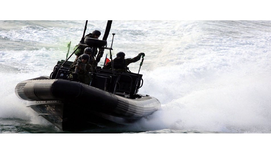 izmir de sat egitiminde kaza 1 asker