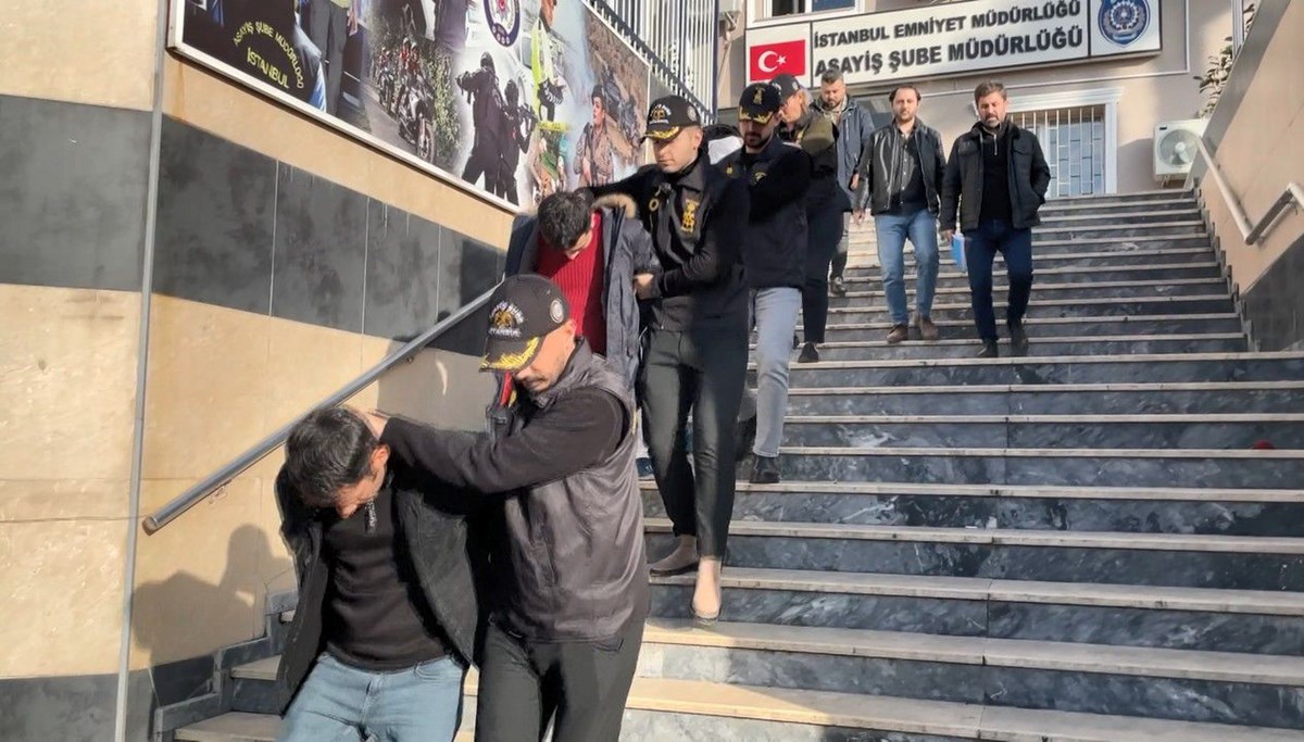 AVM hırsızlarına yardım: Özel güvenlikler korumuş AVM hırsızlarına yardım: Özel güvenlikler korumuş