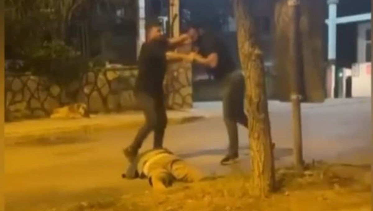 İstanbul'da tekmeli yumruklu sinyal verme kavgası İstanbul'da tekmeli yumruklu sinyal verme kavgası